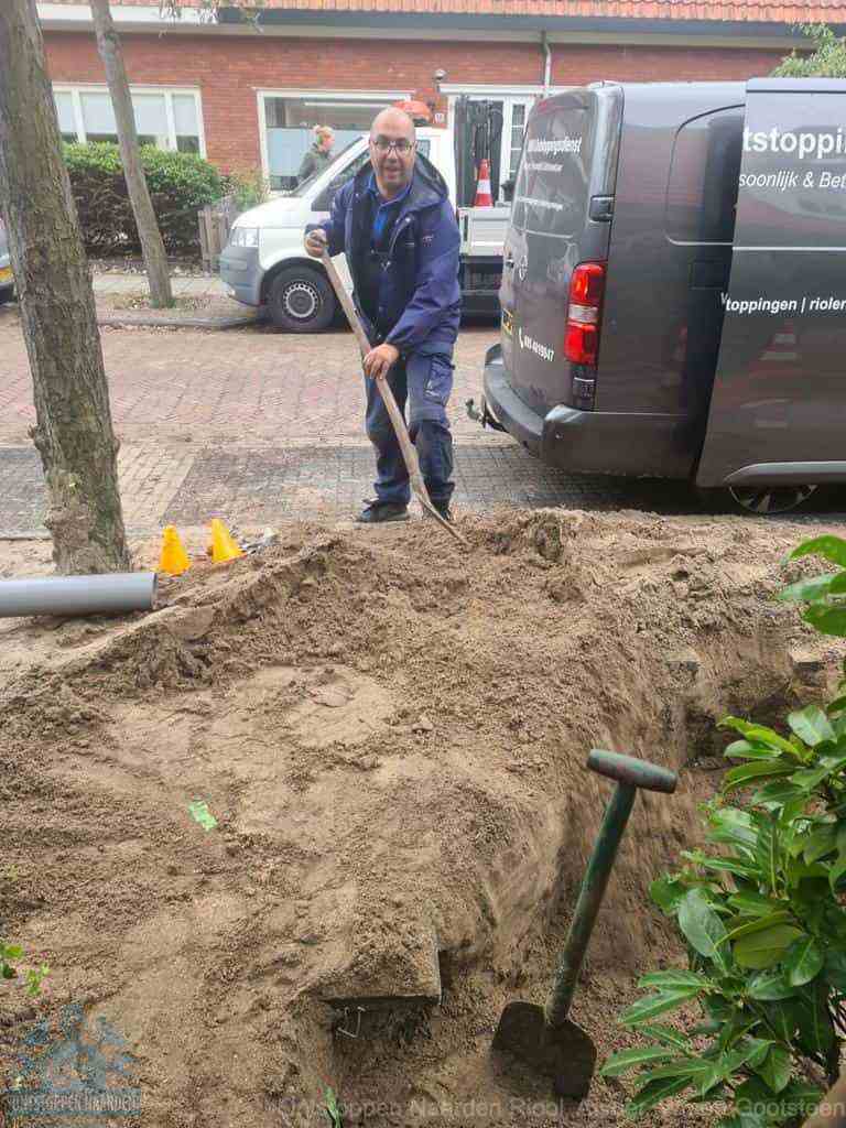Riool ontstoppen Naarden graven